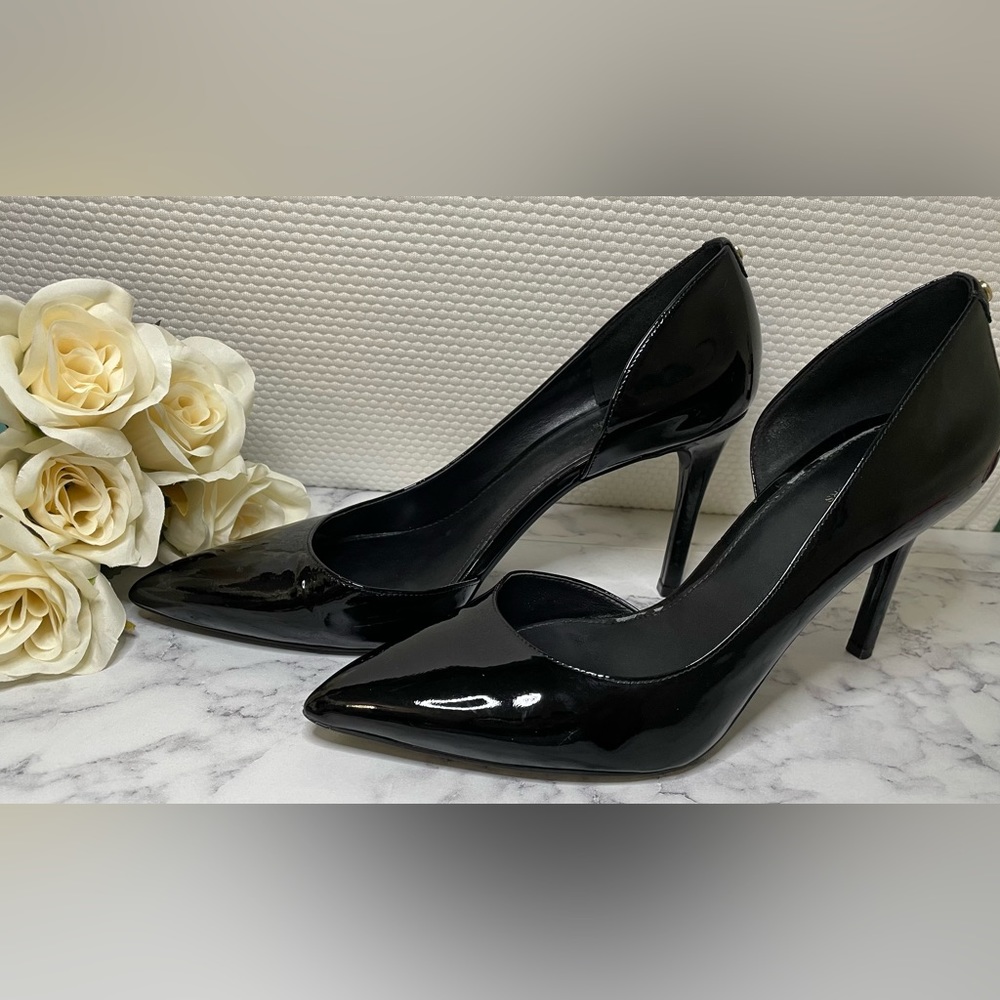 MUCHAEL KORS women black high heels size 9 point toe slip on pumps